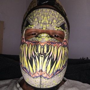 Meet your Posher, Devin